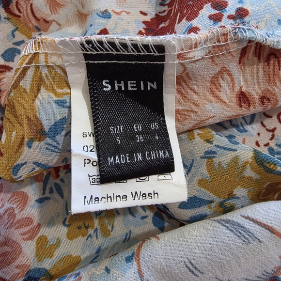 Cottagecore Fairycore Floral V-Neck Spaghetti Strap Camisole Tank - Picture 6 of 6